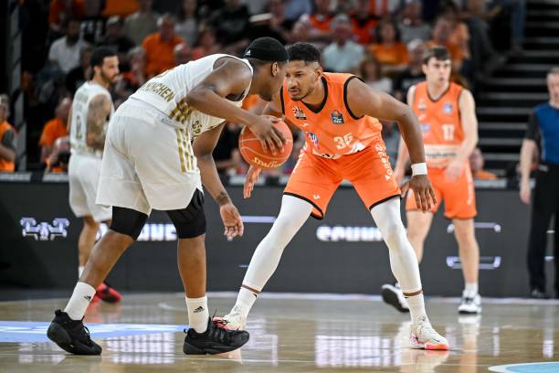 加斯破门 加斯破门