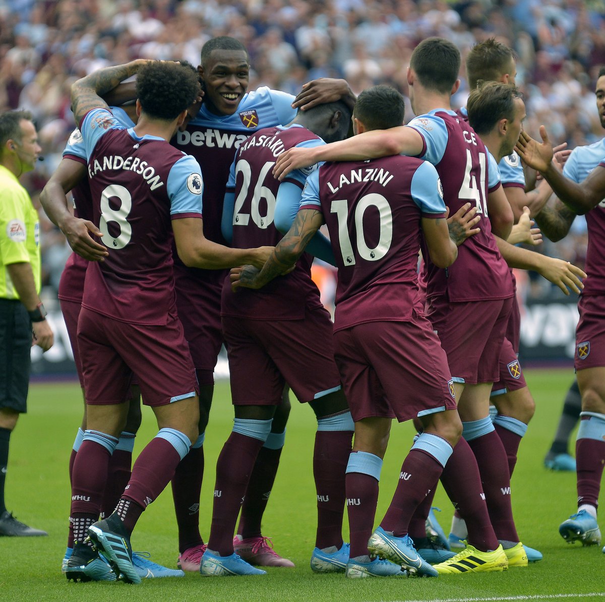 品牌联动式 品牌联动式