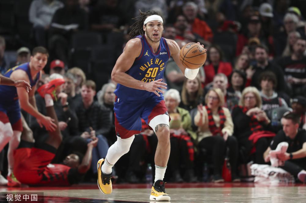 湖人队与其 湖人队与其